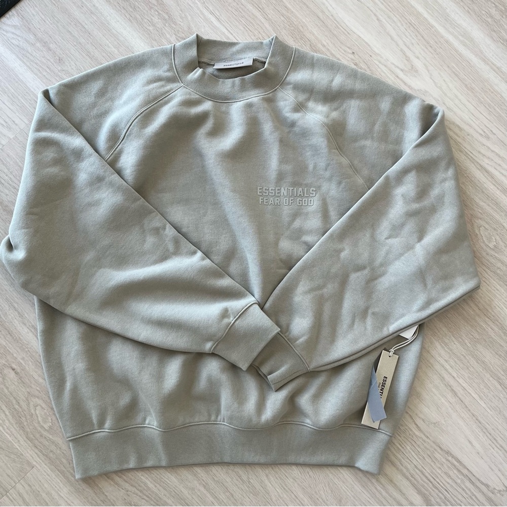 Essentials Crewneck Seal Sweatshirt - Sz L - NEW WITH TAGS
